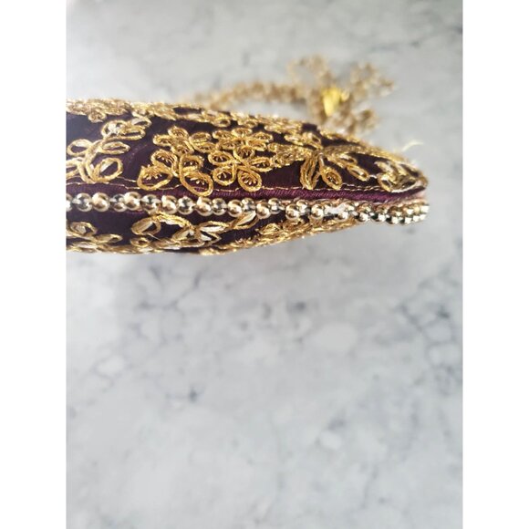 Elegant Embroidered Drawstring Potli Bag With Pearl Handle - Picture 11 of 11